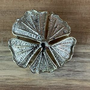 Vintage GERRYS Gold Tone Sand Dollar Brooch